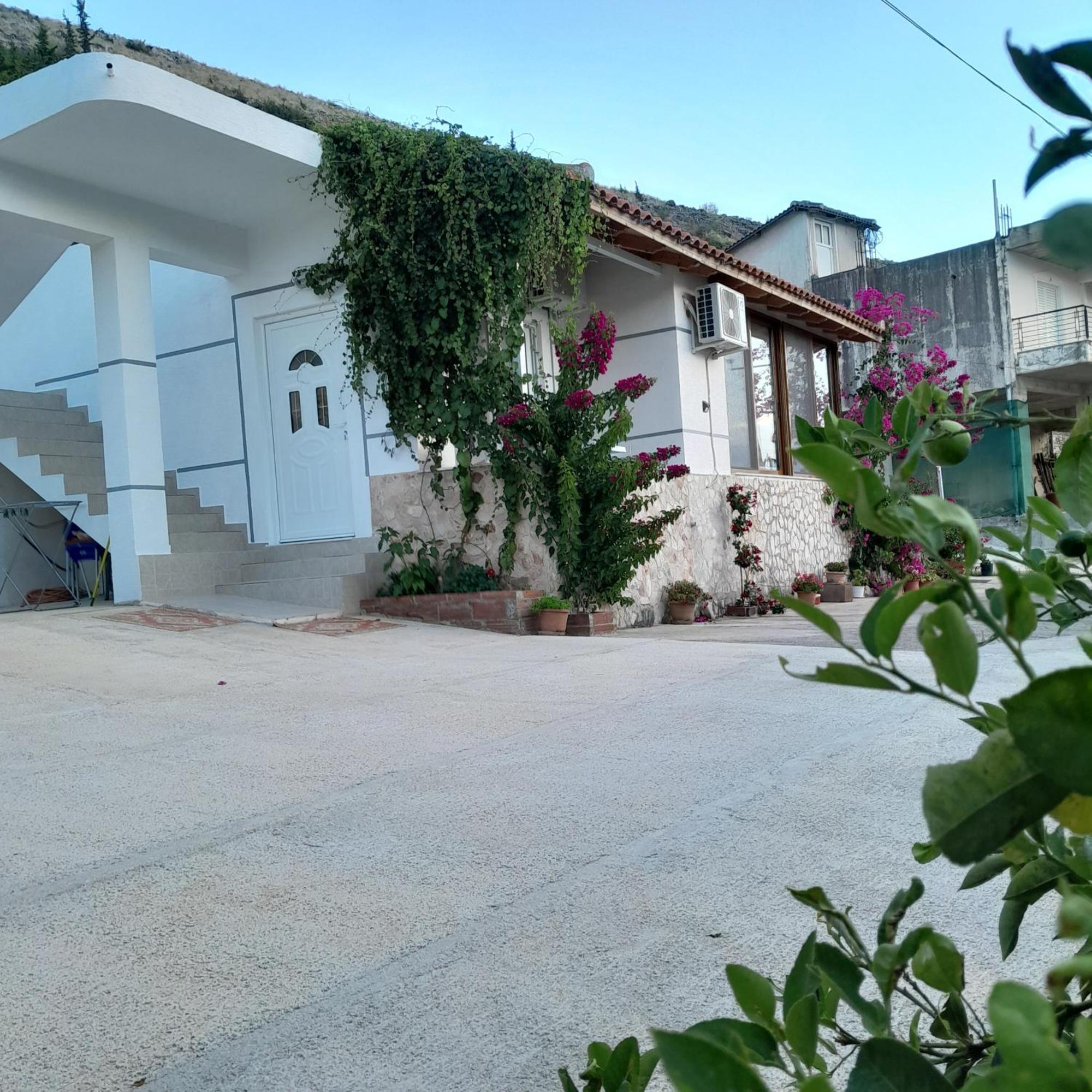 Denni'S Home Саранда Экстерьер фото